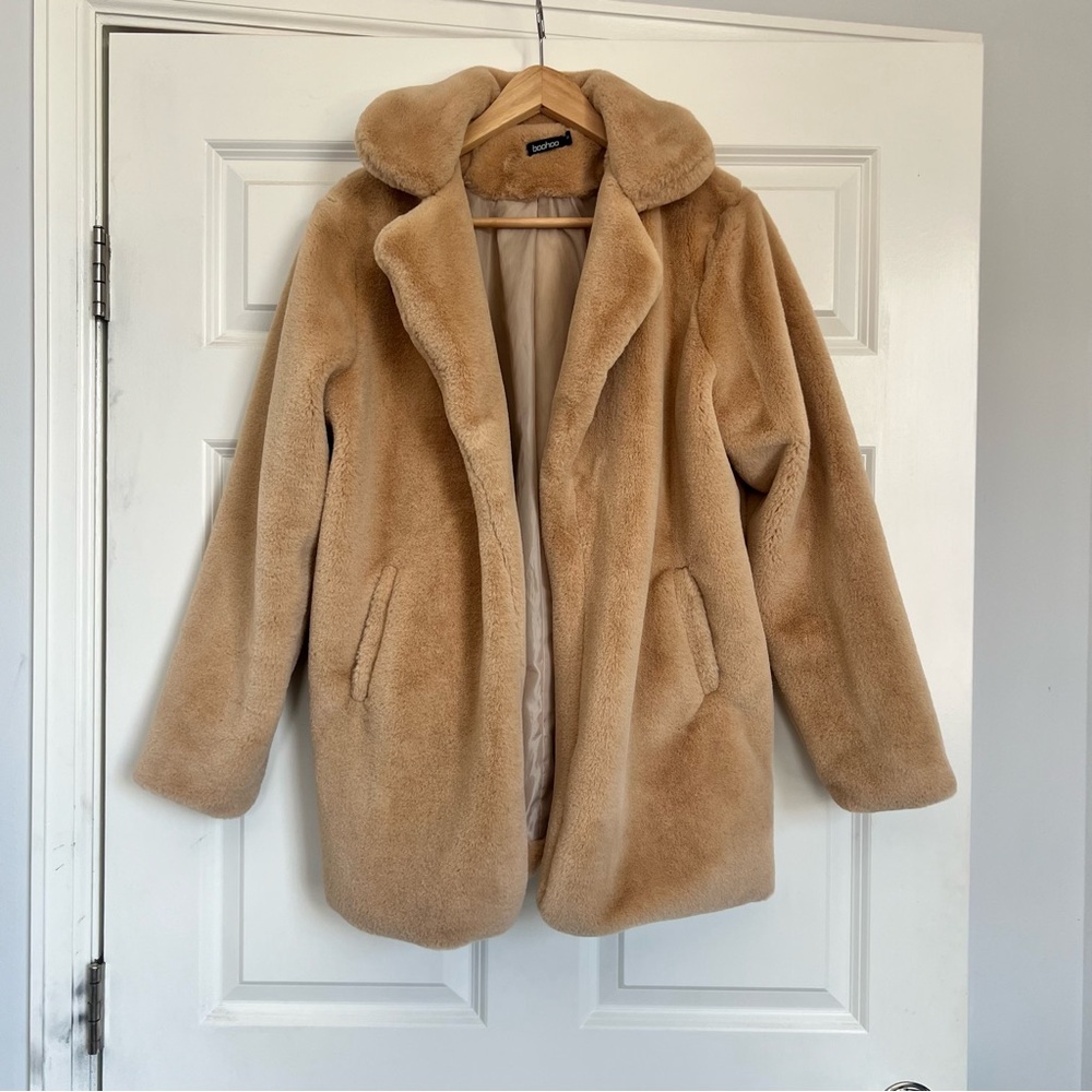 BOOHOO faux fur coat with lining